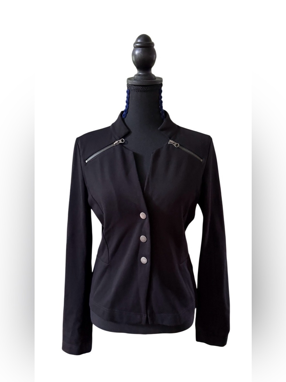 Symphony and Note Women's Black  Jacket with Zip Accents